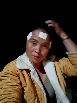 xuxulovezz online show from October 14, 11:55 am