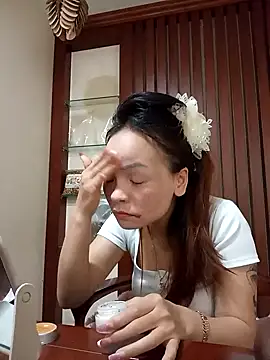 Snapshot of ___Dorry02___ chatting on November 11, 5:18 am Dorry02 online show from November 11, 5:18 am