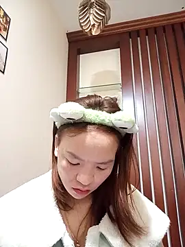 Snapshot of ___Dorry02___ chatting on December 17, 6:19 am Dorry02 online show from December 17, 6:19 am