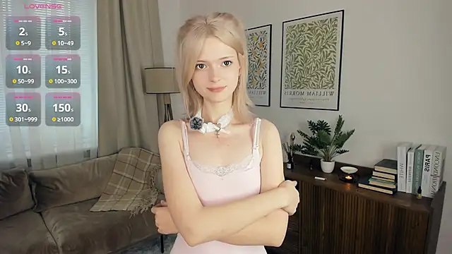 LaureMestler online show from October 14, 8:15 am