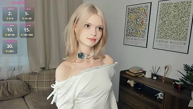 LaureMestler online show from December 1, 9:25 am