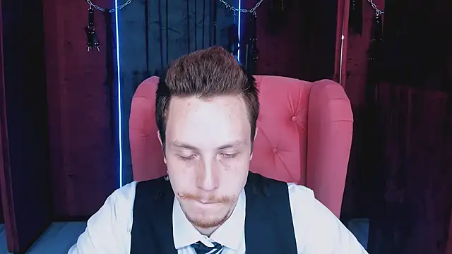 LeoMooree online show from November 1, 9:17 pm