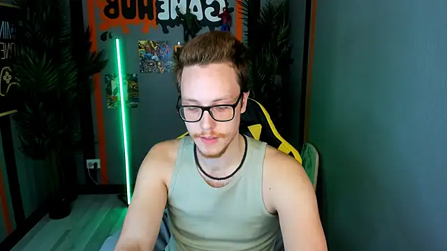 LeoMooree online show from November 14, 3:49 am