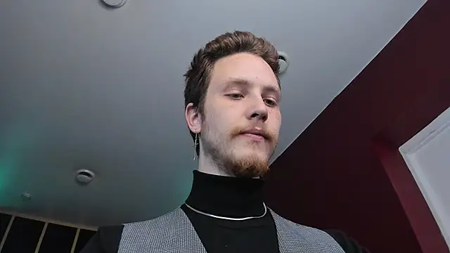 LeoMooree online show from November 21, 10:41 pm