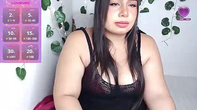 vivianepierss online show from December 29, 8:33 am