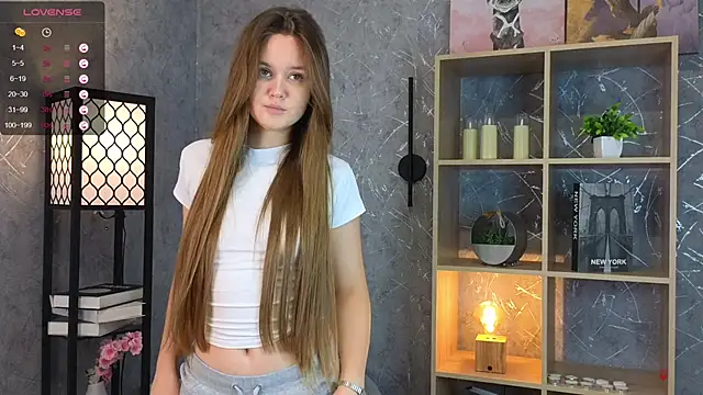 ElenoreReth online show from October 4, 3:21 pm