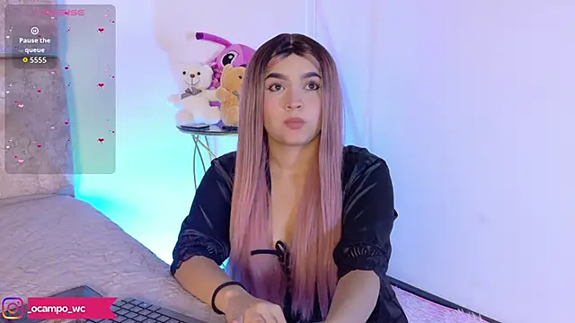 LunaOcampo  online show from September 30, 9:20 pm