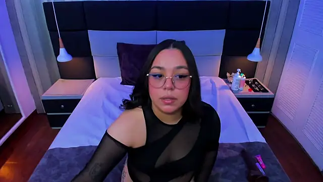 annytovar online show from October 11, 8:40 pm