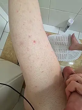 Snapshot of Salsicha244 chatting on November 4, 7:57 pm Salsicha244 online show from November 4, 7:57 pm