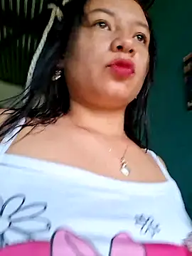 hot-mom22 online show from October 1, 10:43 am