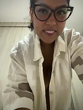 miiabrown18 online show from October 10, 2:10 am