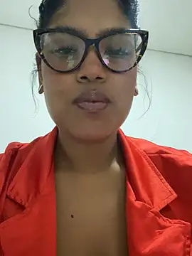 miiabrown18 online show from October 22, 1:39 am