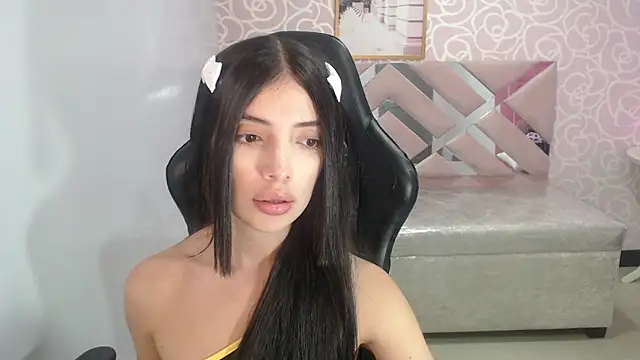 cynthia ch online show from October 8, 4:21 am