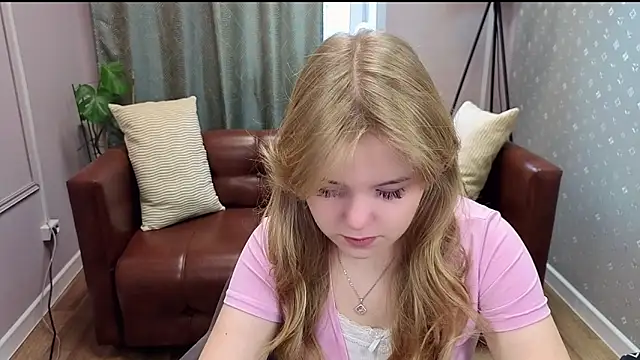 Melissa 199 online show from October 20, 7:20 am