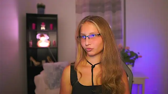 Snapshot of emmie_murray chatting on October 10, 6:07 pm emmie murray online show from October 10, 6:07 pm