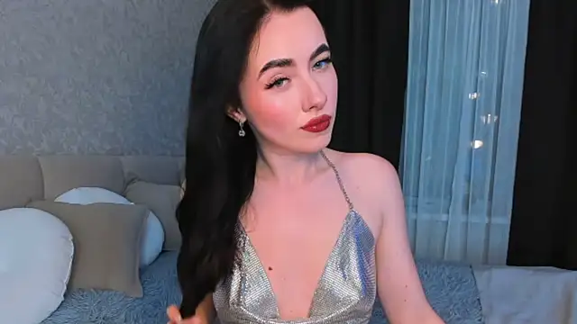 Milla Moore online show from October 7, 3:31 pm