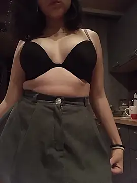 kisette online show from November 25, 2:44 am