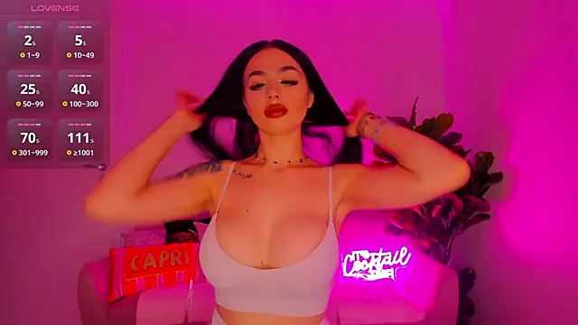 TiaBelle online show from November 2, 6:32 pm