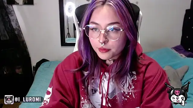 Snapshot of Iluromi chatting on November 24, 3:45 pm Iluromi online show from November 24, 3:45 pm