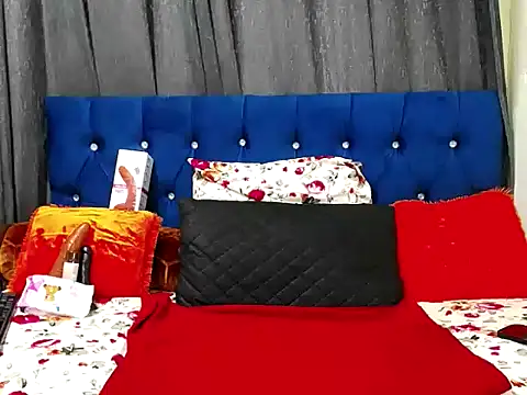 BustyBMWx online show from October 4, 9:24 pm