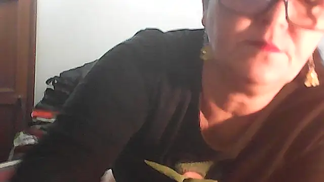 Snapshot of DOLCECOPPIA2025 chatting on November 13, 11:58 pm DOLCECOPPIA2025 online show from November 13, 11:58 pm