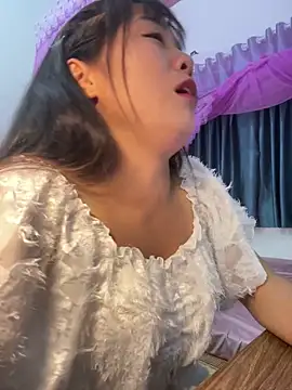 Lie liee online show from October 5, 2:04 pm