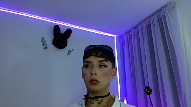 Snapshot of David_Fox01 chatting on September 25, 3:32 am David Fox01 online show from September 25, 3:32 am