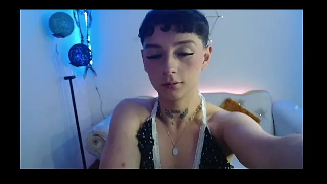 Snapshot of David_Fox01 chatting on October 23, 3:17 am David Fox01 online show from October 23, 3:17 am