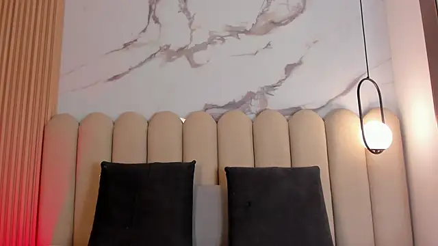 Sophi davis online show from November 26, 12:00 am