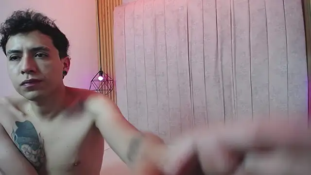 jakeyariana online show from October 20, 7:58 pm