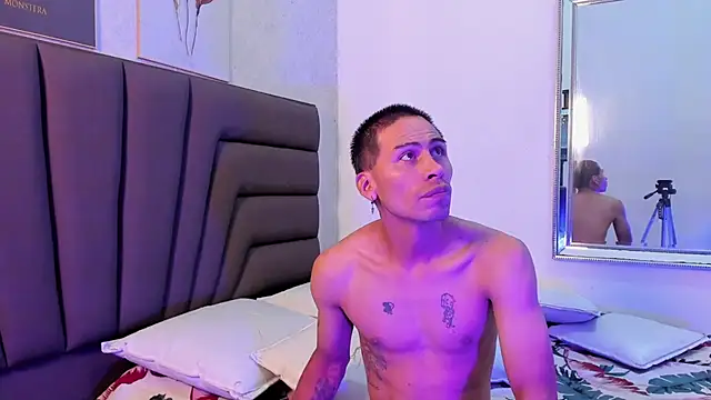 Erack and Emmy online show from October 3, 3:47 am