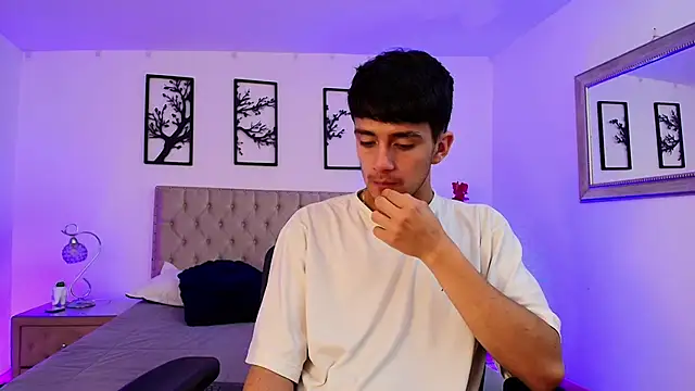 Snapshot of Axel_Draven chatting on October 10, 11:09 am Axel Draven online show from October 10, 11:09 am