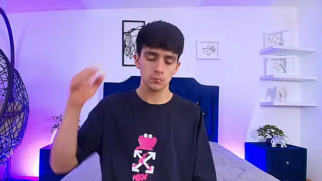 Snapshot of Axel_Draven chatting on October 15, 11:10 am Axel Draven online show from October 15, 11:10 am