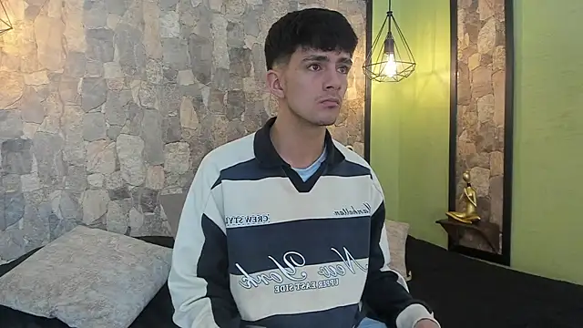 Snapshot of Axel_Draven chatting on October 27, 11:14 am Axel Draven online show from October 27, 11:14 am