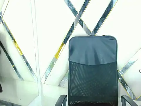 AuroraRoss online show from November 7, 7:25 pm