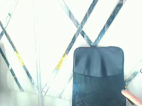 AuroraRoss online show from November 22, 6:51 pm