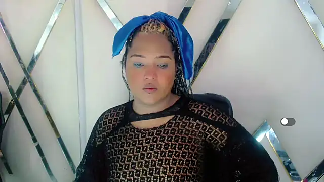 AuroraRoss online show from November 26, 7:59 pm