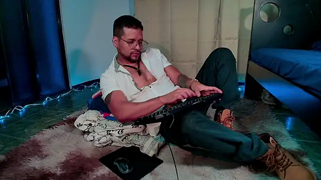 LucasGaeel online show from October 5, 10:29 pm