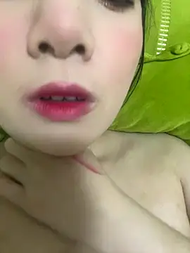 Snapshot of Xdouyaa chatting on October 6, 5:32 pm Xdouyaa online show from October 6, 5:32 pm