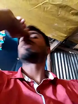 Snapshot of LesserUpset chatting on December 16, 5:23 am LesserUpset online show from December 16, 5:23 am