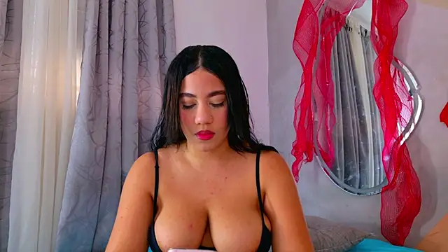 Snapshot of vanelope_smith chatting on December 16, 10:15 pm vanelope smith online show from December 16, 10:15 pm