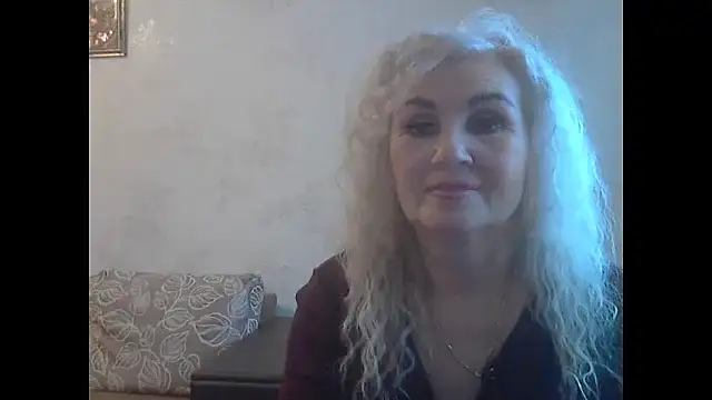Snapshot of LadySexyBlond chatting on November 20, 7:08 am LadySexyBlond online show from November 20, 7:08 am