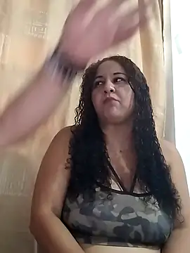 Snapshot of MEYBELLATINA chatting on October 29, 8:32 pm MEYBELLATINA online show from October 29, 8:32 pm