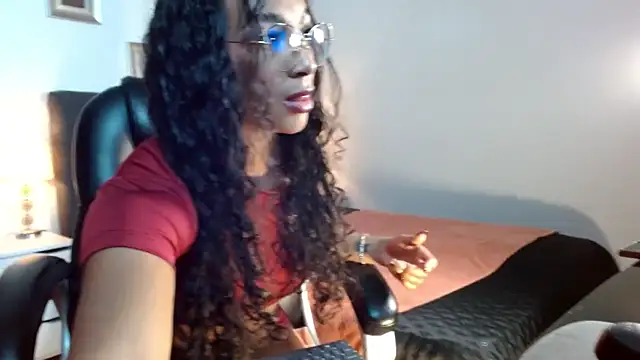 Snapshot of SashaBowei chatting on October 10, 1:15 am SashaBowei online show from October 10, 1:15 am