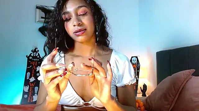 Snapshot of SashaBowei chatting on October 29, 2:03 am SashaBowei online show from October 29, 2:03 am