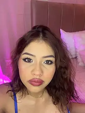 Mia Valmont online show from October 4, 11:41 am