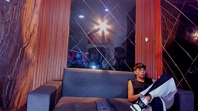 Stiben boy online show from November 3, 4:25 am