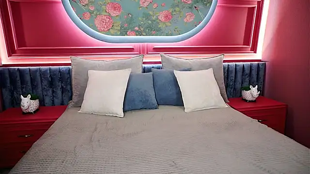 Snapshot of CallMeMargo chatting on October 2, 11:17 am CallMeMargo online show from October 2, 11:17 am