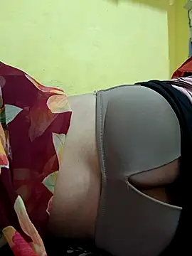 misskomal97 online show from September 26, 8:51 am