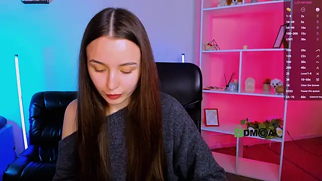 leslie bird online show from November 15, 9:50 am